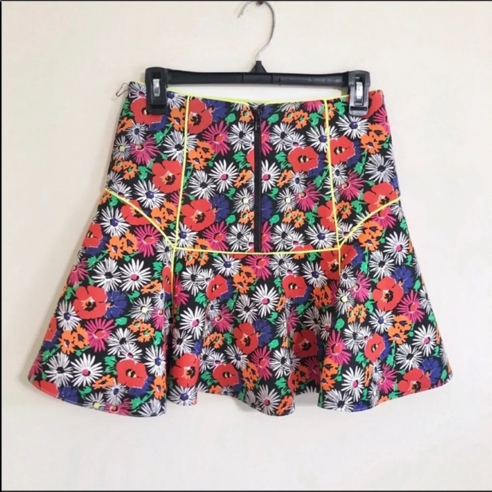Veronica Beard skater scuba floral skirt sz 2 - Picture 12 of 13